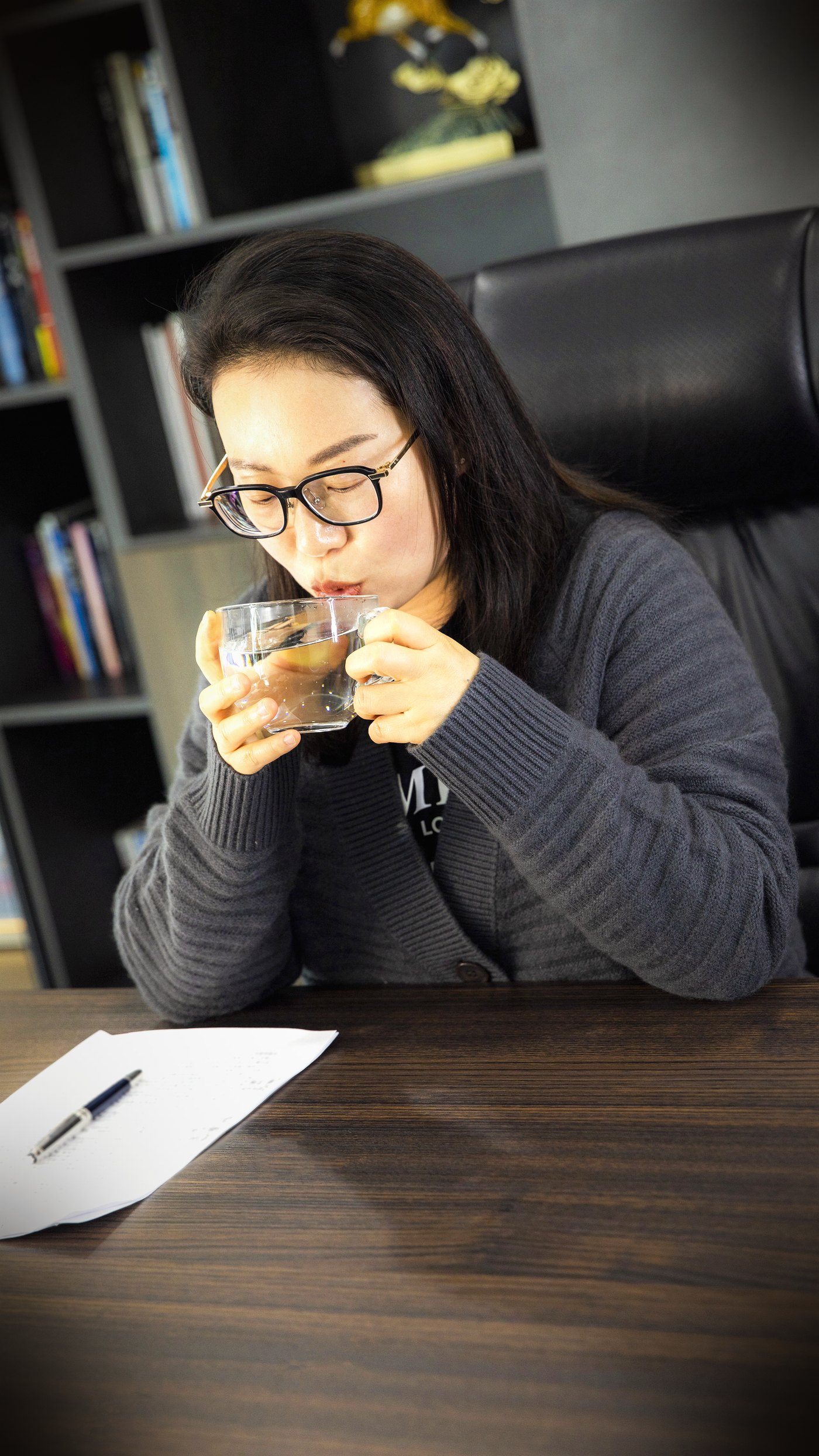 泡一杯虫草水