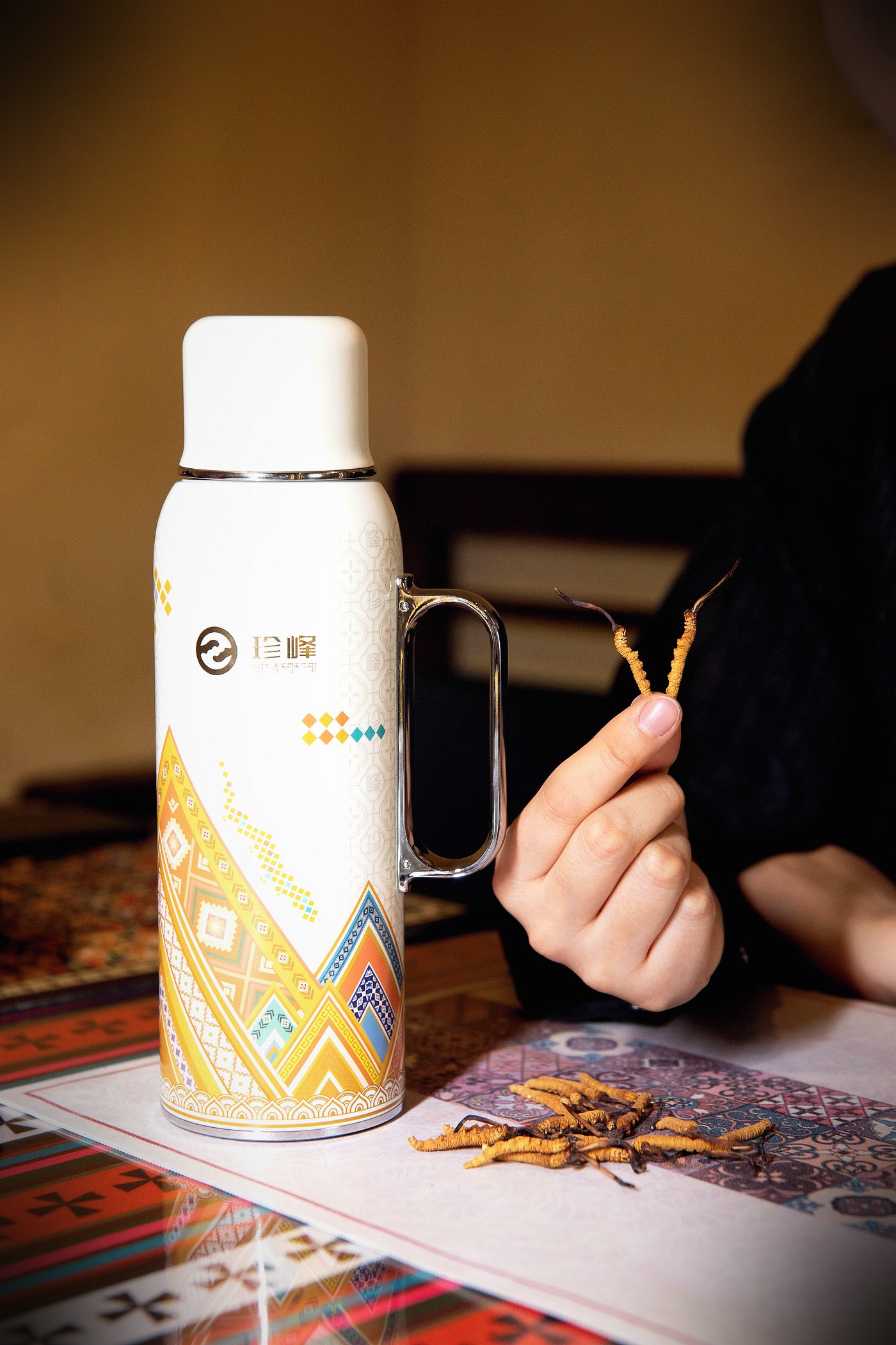 珍峰虫草壶 · 守住 80℃ 那条线