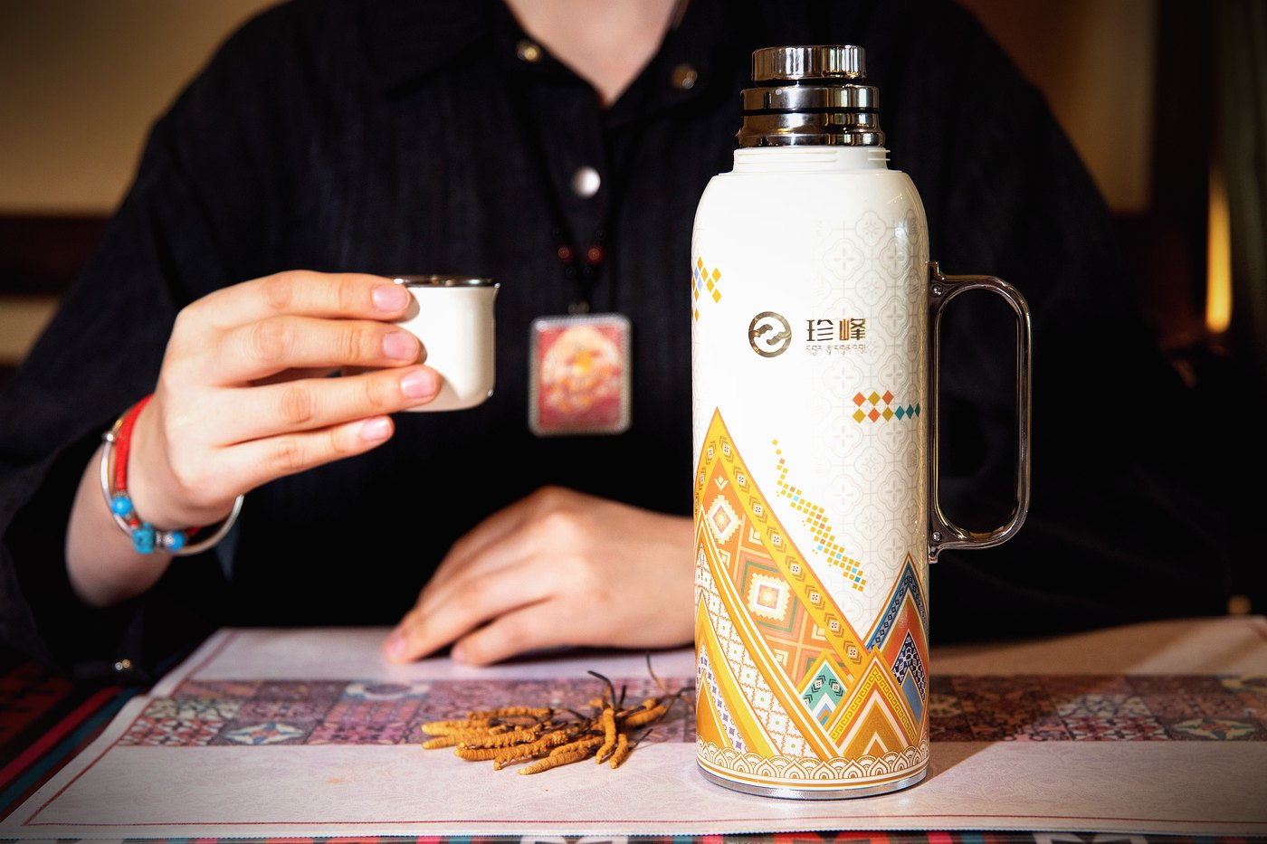 珍峰虫草壶 · 守住 80℃ 那条线