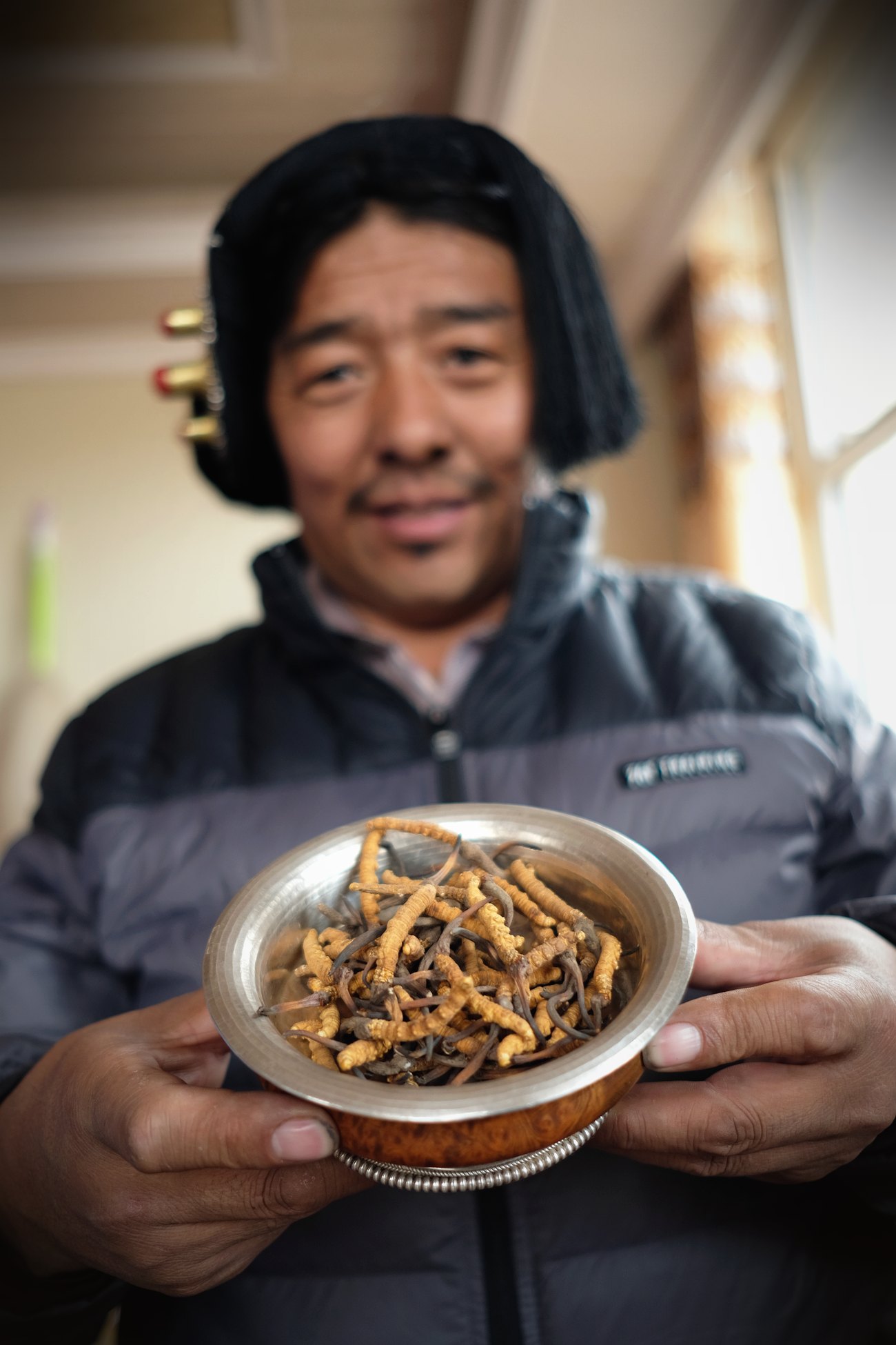 源头现收 · 草从牧民手里直接进仓库