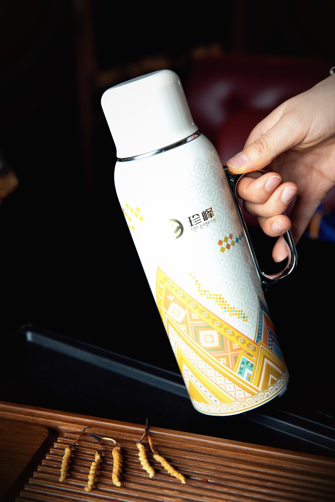 珍峰虫草壶 · 守住 80℃ 那条线